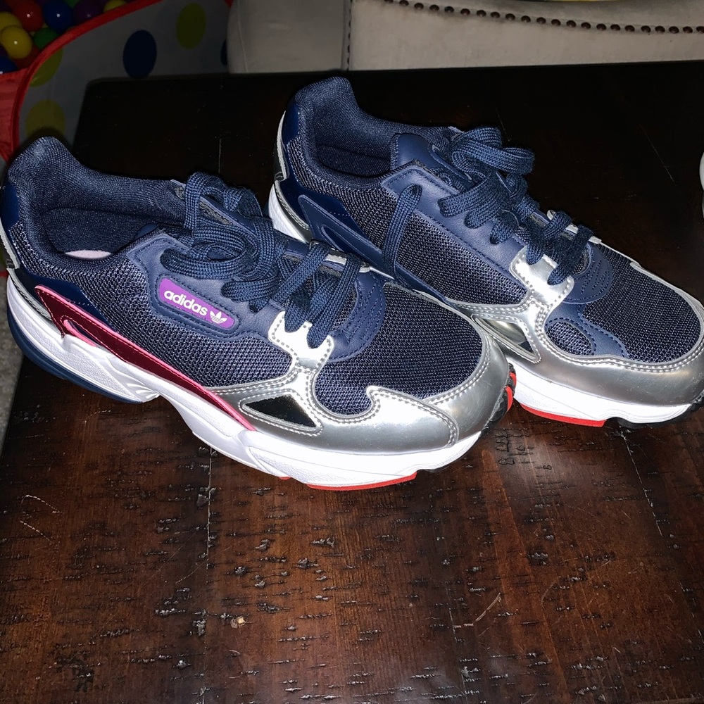Adidas tennis shoes
